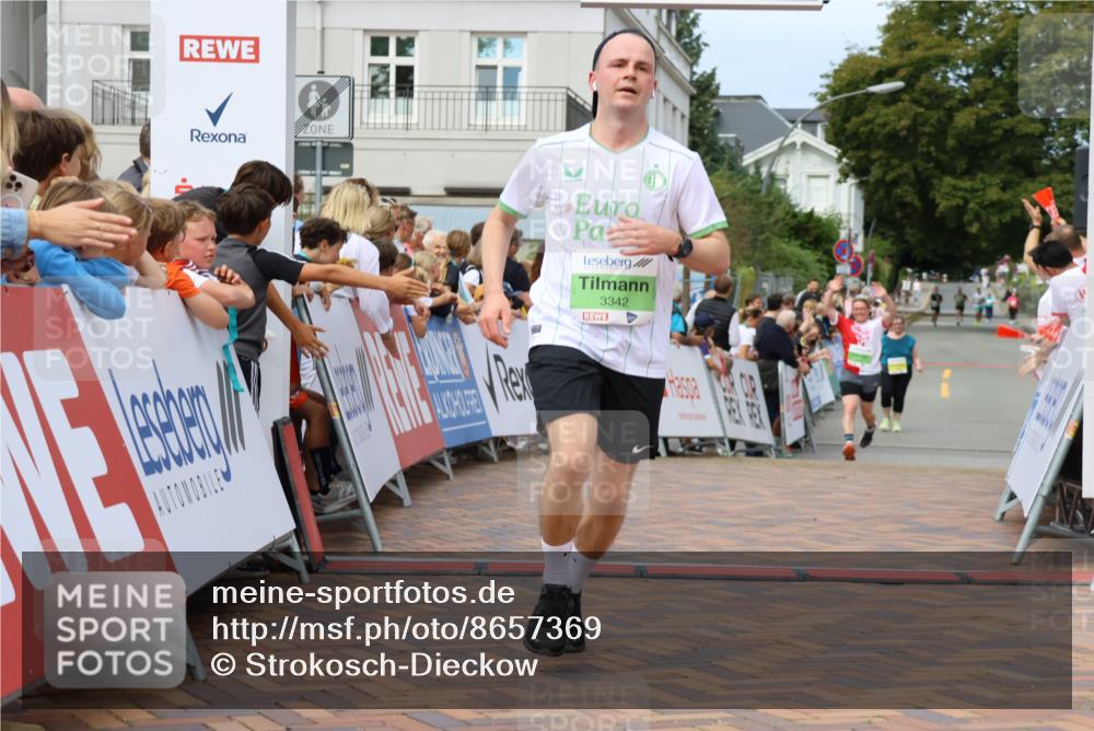 31.08.2025 - 21. Blankeneser Heldenlauf Strokosch-Dieckow http://msf.ph/oto/8657369 31.08.2025 10:55:01 Ziel 3342, 3614, 3615, 3283, 3395, 3525 meine-sportfotos.de