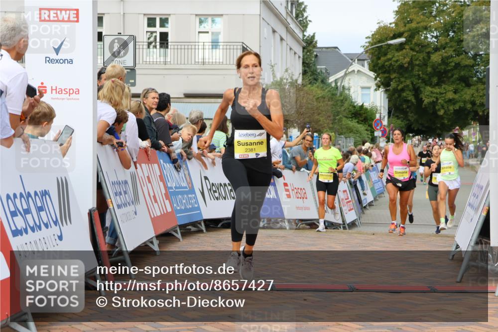 31.08.2025 - 21. Blankeneser Heldenlauf Strokosch-Dieckow http://msf.ph/oto/8657427 31.08.2025 10:28:59 Ziel 2060, 2718, 2719, 2246, 2035, 2457, 2212, 2143, 2387, 2230, 2381 meine-sportfotos.de