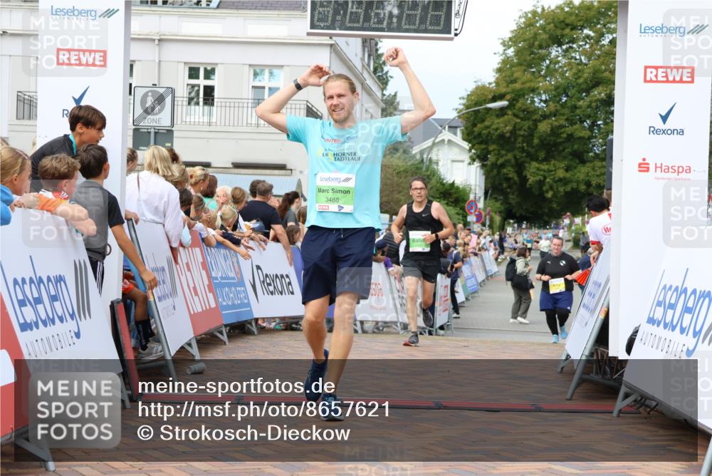 31.08.2025 - 21. Blankeneser Heldenlauf Strokosch-Dieckow http://msf.ph/oto/8657621 31.08.2025 10:54:26 Ziel 3488, 3041, 3632, 3332 meine-sportfotos.de