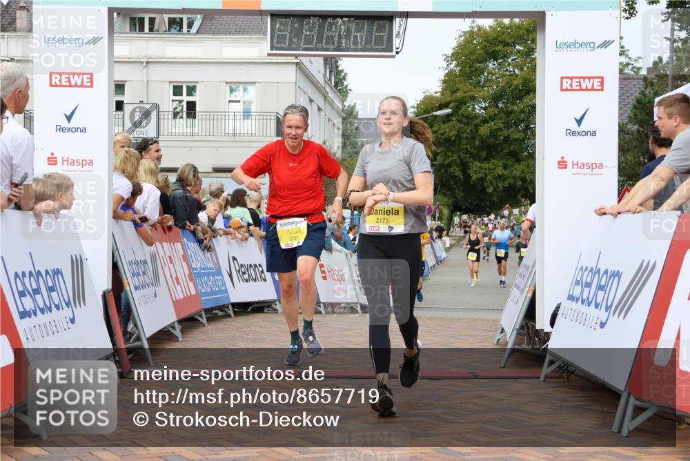 31.08.2025 - 21. Blankeneser Heldenlauf Strokosch-Dieckow http://msf.ph/oto/8657719 31.08.2025 10:28:33 Ziel 2249, 2173, 2727, 2351 meine-sportfotos.de
