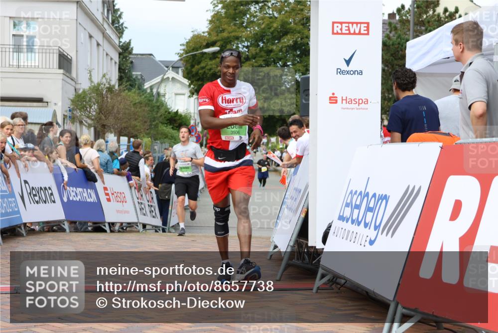 31.08.2025 - 21. Blankeneser Heldenlauf Strokosch-Dieckow http://msf.ph/oto/8657738 31.08.2025 10:54:12 Ziel 3506, 3538 meine-sportfotos.de