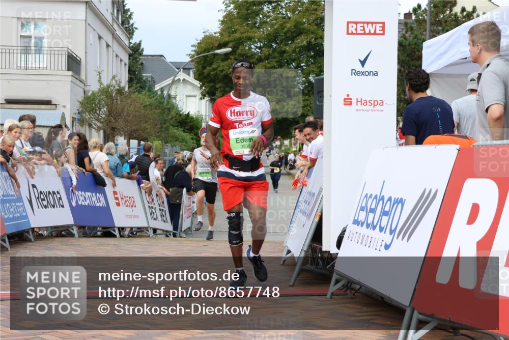31.08.2025 - 21. Blankeneser Heldenlauf Strokosch-Dieckow http://msf.ph/oto/8657748 31.08.2025 10:54:12 Ziel 3506, 3538 meine-sportfotos.de