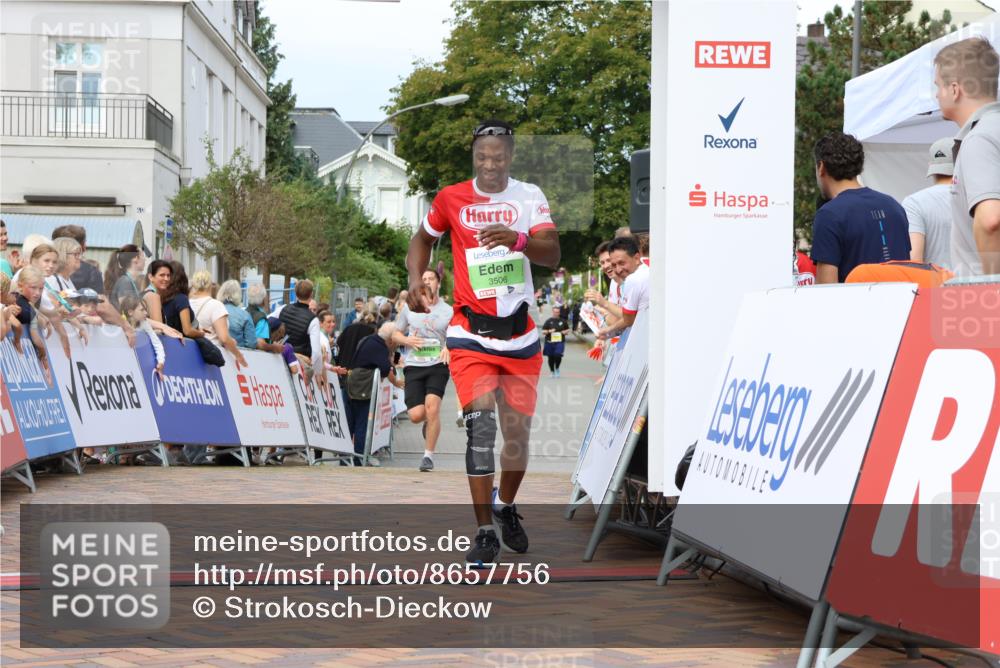31.08.2025 - 21. Blankeneser Heldenlauf Strokosch-Dieckow http://msf.ph/oto/8657756 31.08.2025 10:54:12 Ziel 3506, 3538 meine-sportfotos.de