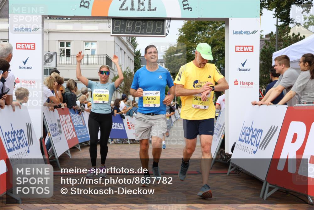 31.08.2025 - 21. Blankeneser Heldenlauf Strokosch-Dieckow http://msf.ph/oto/8657782 31.08.2025 10:28:23 Ziel 2249, 2140, 2133, 2625, 2431, 2088, 2052, 2531 meine-sportfotos.de