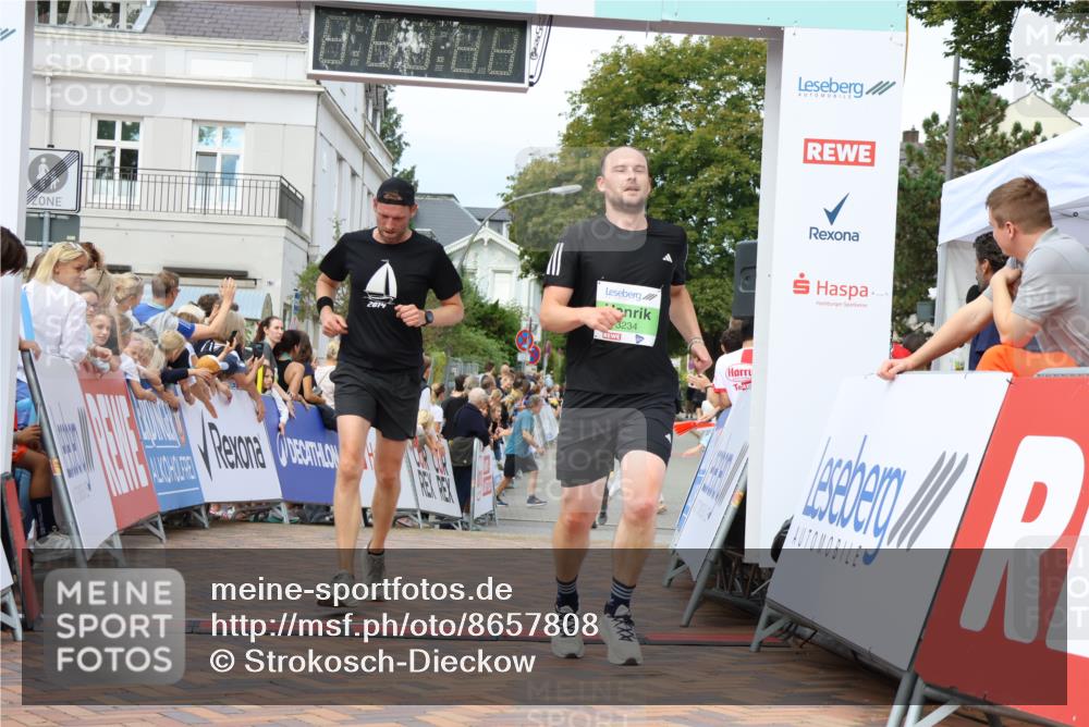 31.08.2025 - 21. Blankeneser Heldenlauf Strokosch-Dieckow http://msf.ph/oto/8657808 31.08.2025 10:53:37 Ziel 3501, 3234 meine-sportfotos.de