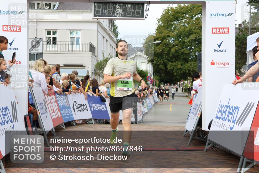31.08.2025 - 21. Blankeneser Heldenlauf Strokosch-Dieckow http://msf.ph/oto/8657846 31.08.2025 10:53:26 Ziel 3356, 3371 meine-sportfotos.de