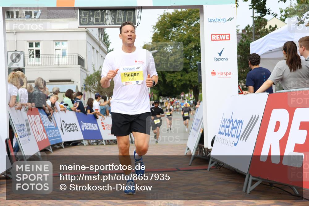 31.08.2025 - 21. Blankeneser Heldenlauf Strokosch-Dieckow http://msf.ph/oto/8657935 31.08.2025 10:28:07 Ziel 2112, 2348, 2068, 2067, 2741, 2659, 2261 meine-sportfotos.de