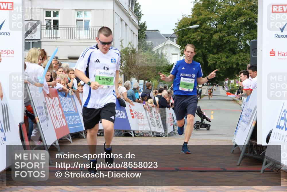 31.08.2025 - 21. Blankeneser Heldenlauf Strokosch-Dieckow http://msf.ph/oto/8658023 31.08.2025 10:52:48 Ziel 3706, 3473 meine-sportfotos.de