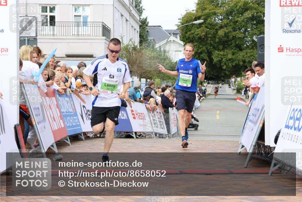 31.08.2025 - 21. Blankeneser Heldenlauf Strokosch-Dieckow http://msf.ph/oto/8658052 31.08.2025 10:52:48 Ziel 3706, 3473 meine-sportfotos.de