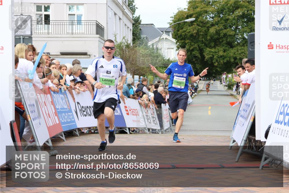 31.08.2025 - 21. Blankeneser Heldenlauf Strokosch-Dieckow http://msf.ph/oto/8658069 31.08.2025 10:52:47 Ziel 3706, 3473 meine-sportfotos.de