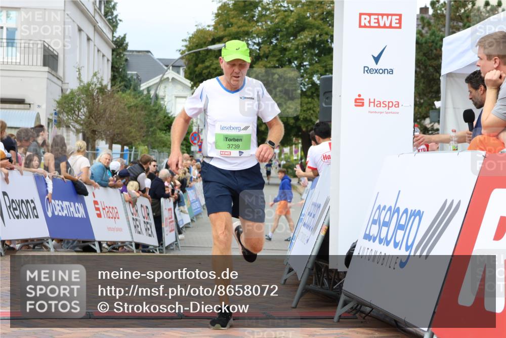 31.08.2025 - 21. Blankeneser Heldenlauf Strokosch-Dieckow http://msf.ph/oto/8658072 31.08.2025 10:52:28 Ziel 3739, 3400 meine-sportfotos.de