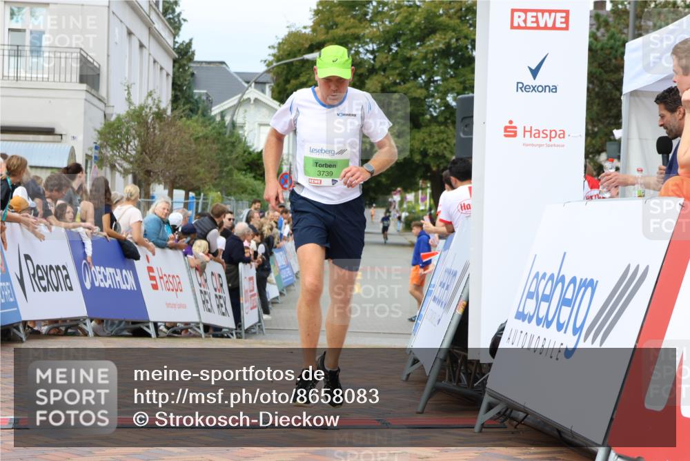31.08.2025 - 21. Blankeneser Heldenlauf Strokosch-Dieckow http://msf.ph/oto/8658083 31.08.2025 10:52:28 Ziel 3739, 3400 meine-sportfotos.de