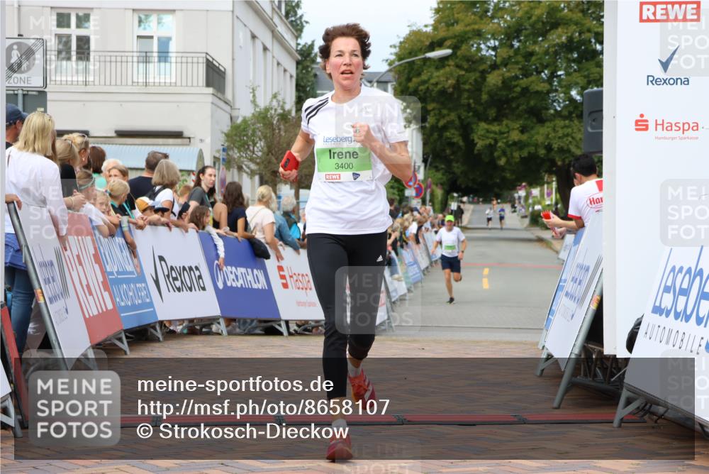 31.08.2025 - 21. Blankeneser Heldenlauf Strokosch-Dieckow http://msf.ph/oto/8658107 31.08.2025 10:52:21 Ziel 3400 meine-sportfotos.de