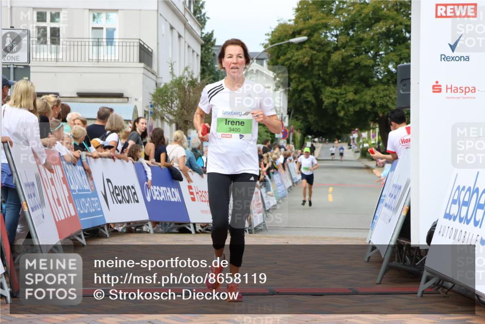31.08.2025 - 21. Blankeneser Heldenlauf Strokosch-Dieckow http://msf.ph/oto/8658119 31.08.2025 10:52:21 Ziel 3400 meine-sportfotos.de