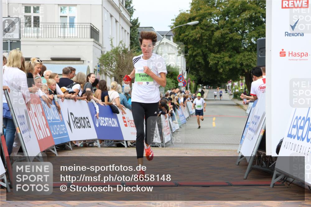 31.08.2025 - 21. Blankeneser Heldenlauf Strokosch-Dieckow http://msf.ph/oto/8658148 31.08.2025 10:52:20 Ziel 3400 meine-sportfotos.de