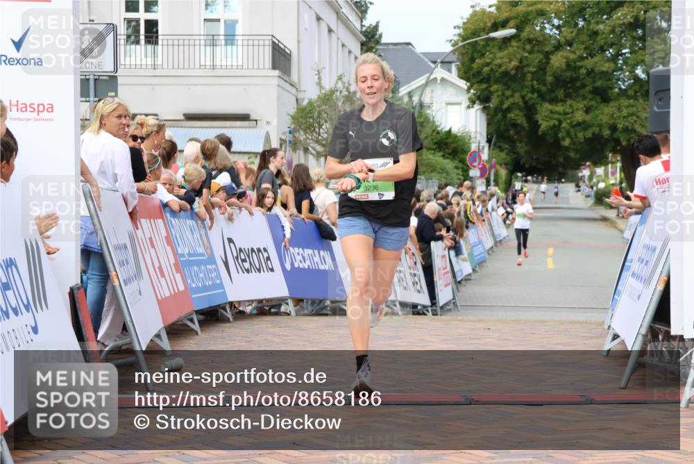 31.08.2025 - 21. Blankeneser Heldenlauf Strokosch-Dieckow http://msf.ph/oto/8658186 31.08.2025 10:52:12 Ziel 3236 meine-sportfotos.de