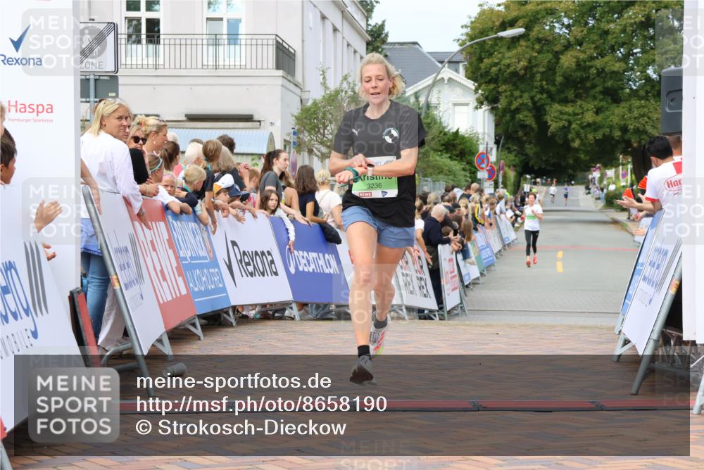 31.08.2025 - 21. Blankeneser Heldenlauf Strokosch-Dieckow http://msf.ph/oto/8658190 31.08.2025 10:52:12 Ziel 3236 meine-sportfotos.de