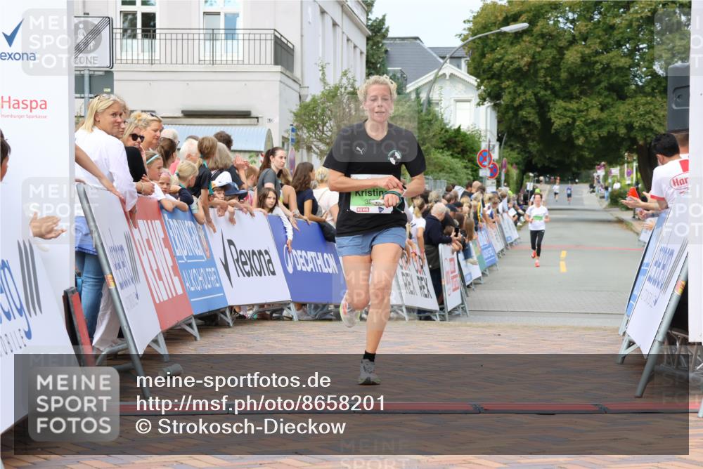 31.08.2025 - 21. Blankeneser Heldenlauf Strokosch-Dieckow http://msf.ph/oto/8658201 31.08.2025 10:52:11 Ziel 3236 meine-sportfotos.de