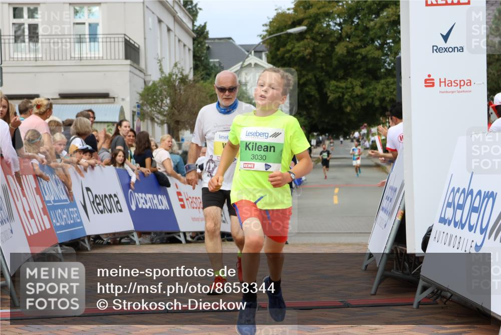 31.08.2025 - 21. Blankeneser Heldenlauf Strokosch-Dieckow http://msf.ph/oto/8658344 31.08.2025 10:51:30 Ziel 2187, 3580, 3030 meine-sportfotos.de