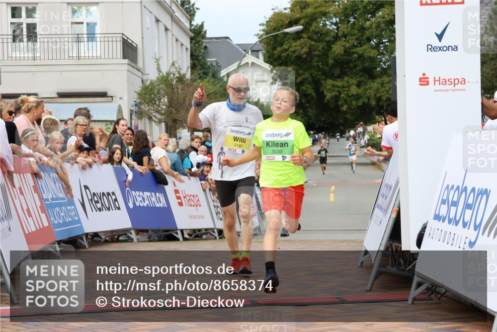 31.08.2025 - 21. Blankeneser Heldenlauf Strokosch-Dieckow http://msf.ph/oto/8658374 31.08.2025 10:51:30 Ziel 2187, 3580, 3030 meine-sportfotos.de