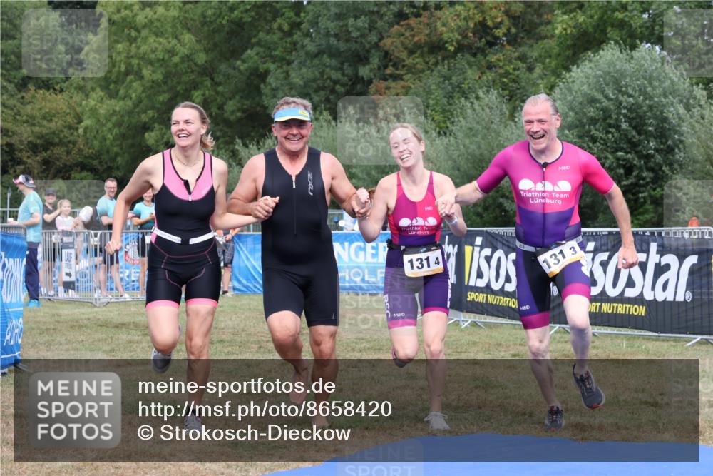 31.08.2025 - Elbe Triathlon Hamburg Strokosch-Dieckow http://msf.ph/oto/8658420 31.08.2025 16:26:44 Ziel  meine-sportfotos.de