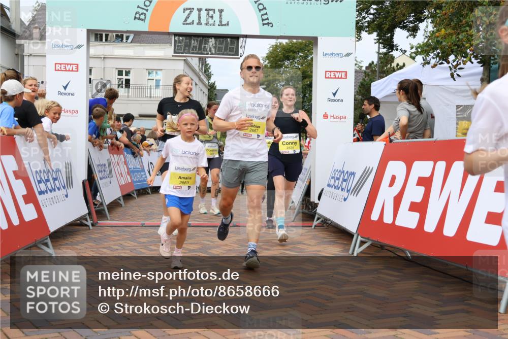 31.08.2025 - 21. Blankeneser Heldenlauf Strokosch-Dieckow http://msf.ph/oto/8658666 31.08.2025 10:34:40 Ziel 2110, 2244, 2021, 2424, 2668, 2669, 2667, 2298, 2349, 2350, 2090, 2083 meine-sportfotos.de