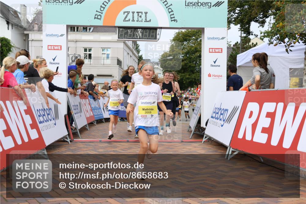 31.08.2025 - 21. Blankeneser Heldenlauf Strokosch-Dieckow http://msf.ph/oto/8658683 31.08.2025 10:34:39 Ziel 2110, 2021, 2424, 2668, 2669, 2667, 2298, 2349, 2350, 2090, 2083 meine-sportfotos.de