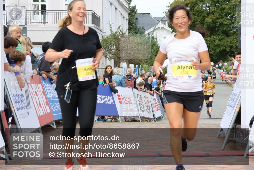31.08.2025 - 21. Blankeneser Heldenlauf Strokosch-Dieckow http://msf.ph/oto/8658867 31.08.2025 10:33:37 Ziel 2652, 2409, 2044, 2640, 2639, 2542 meine-sportfotos.de