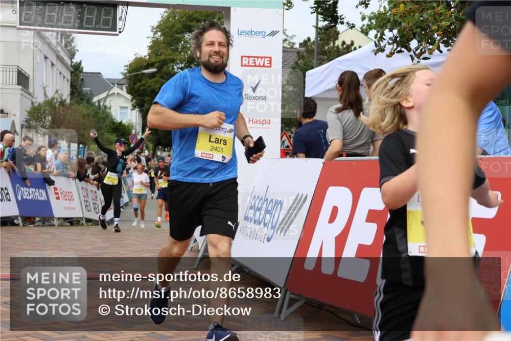 31.08.2025 - 21. Blankeneser Heldenlauf Strokosch-Dieckow http://msf.ph/oto/8658983 31.08.2025 10:32:45 Ziel 2681, 2680, 2256, 2257, 2404, 2405, 2323, 2201, 2479 meine-sportfotos.de