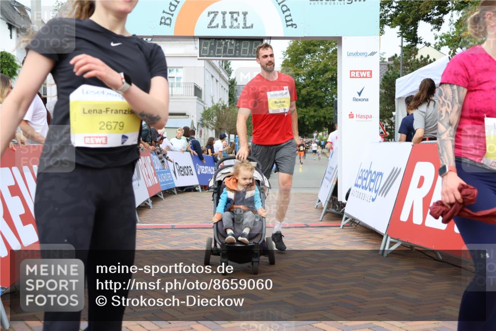 31.08.2025 - 21. Blankeneser Heldenlauf Strokosch-Dieckow http://msf.ph/oto/8659060 31.08.2025 10:32:04 Ziel 2679, 2678, 2222, 2567, 2734, 2735, 2105, 2228, 2501 meine-sportfotos.de