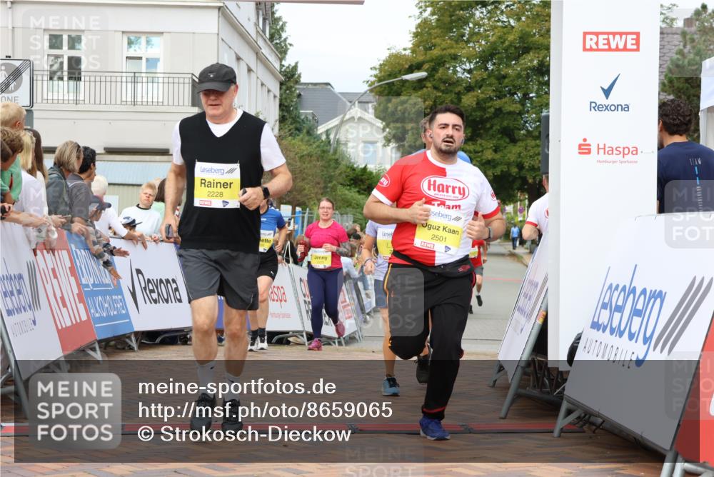 31.08.2025 - 21. Blankeneser Heldenlauf Strokosch-Dieckow http://msf.ph/oto/8659065 31.08.2025 10:31:57 Ziel 2222, 2567, 2077, 2407, 2462, 2734, 2735, 2105, 2278, 2228, 2501 meine-sportfotos.de