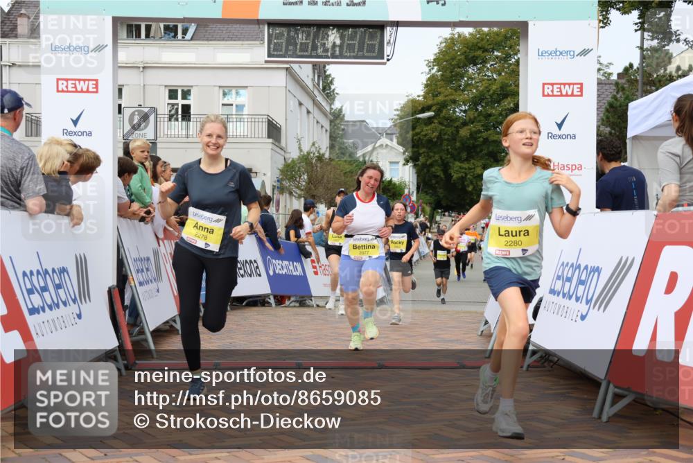 31.08.2025 - 21. Blankeneser Heldenlauf Strokosch-Dieckow http://msf.ph/oto/8659085 31.08.2025 10:31:49 Ziel 2077, 2407, 2280, 2462, 2340, 2278 meine-sportfotos.de