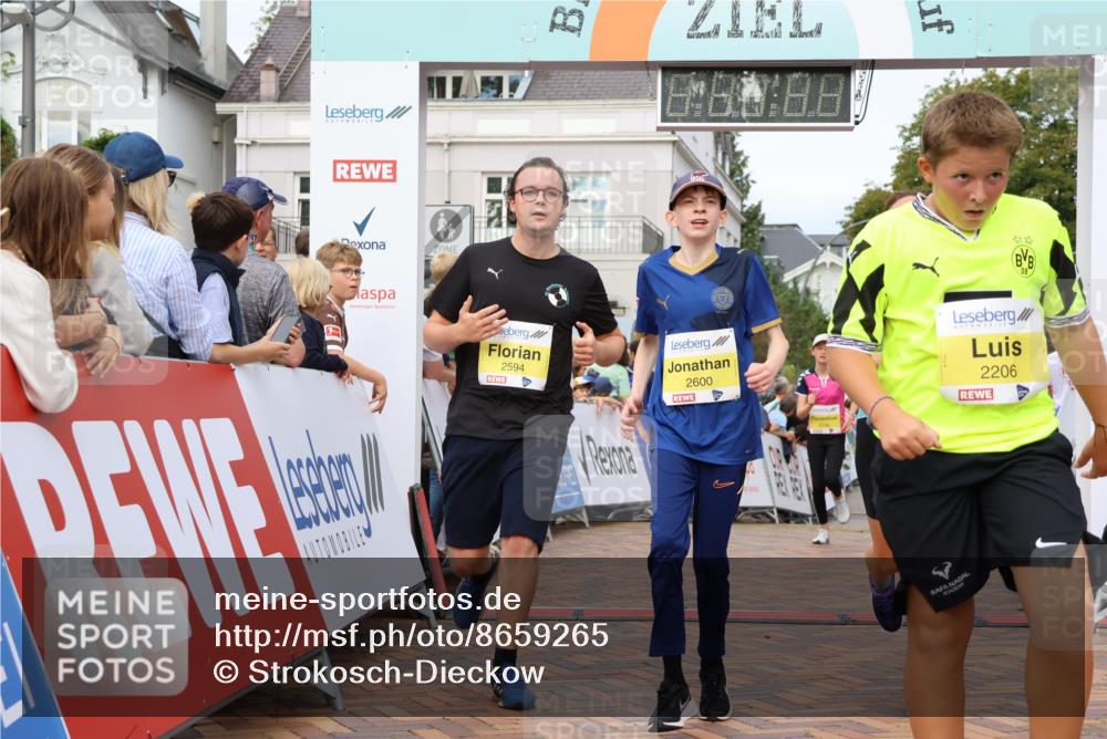 31.08.2025 - 21. Blankeneser Heldenlauf Strokosch-Dieckow http://msf.ph/oto/8659265 31.08.2025 10:30:56 Ziel 2594, 2376, 2209, 2136, 2168, 2600, 2206, 2309, 2310 meine-sportfotos.de