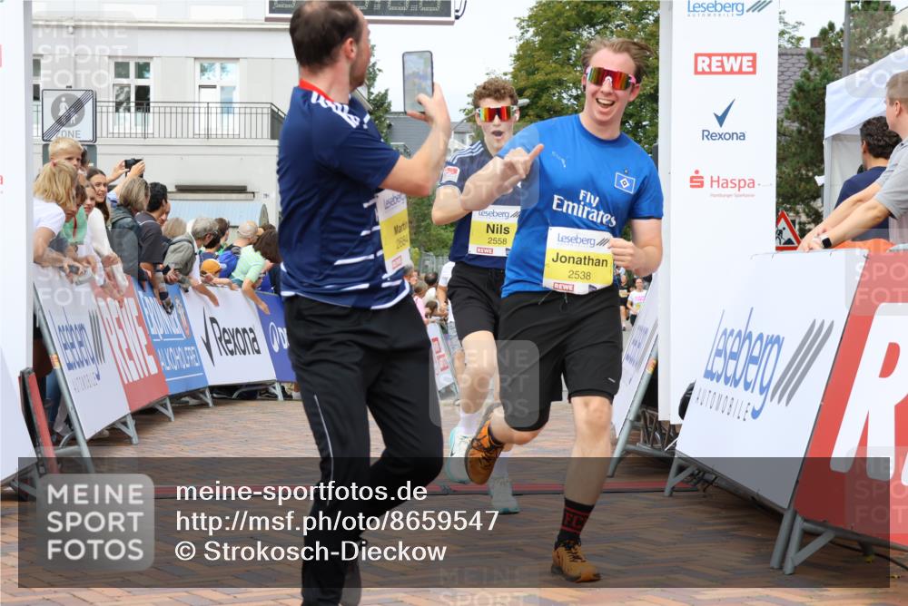 31.08.2025 - 21. Blankeneser Heldenlauf Strokosch-Dieckow http://msf.ph/oto/8659547 31.08.2025 10:29:33 Ziel 2578, 2614, 2615, 2684, 2538, 2558, 2277 meine-sportfotos.de