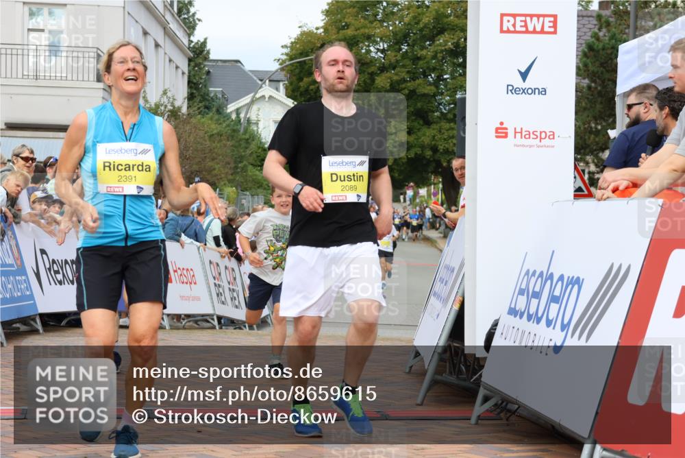 31.08.2025 - 21. Blankeneser Heldenlauf Strokosch-Dieckow http://msf.ph/oto/8659615 31.08.2025 10:29:09 Ziel 2246, 2035, 2457, 2212, 2230, 2391, 2091, 2089 meine-sportfotos.de