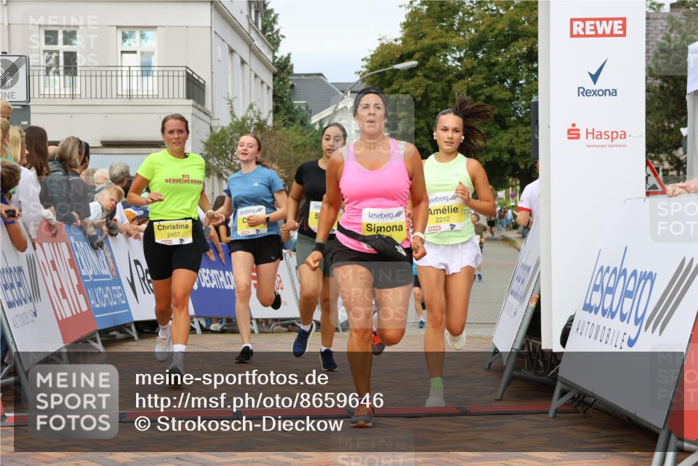 31.08.2025 - 21. Blankeneser Heldenlauf Strokosch-Dieckow http://msf.ph/oto/8659646 31.08.2025 10:29:02 Ziel 2719, 2246, 2035, 2457, 2212, 2143, 2230, 2381 meine-sportfotos.de