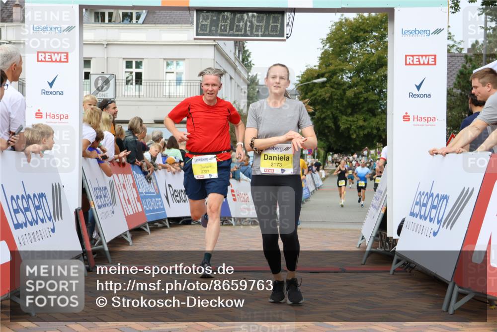 31.08.2025 - 21. Blankeneser Heldenlauf Strokosch-Dieckow http://msf.ph/oto/8659763 31.08.2025 10:28:33 Ziel 2249, 2173, 2727, 2351 meine-sportfotos.de