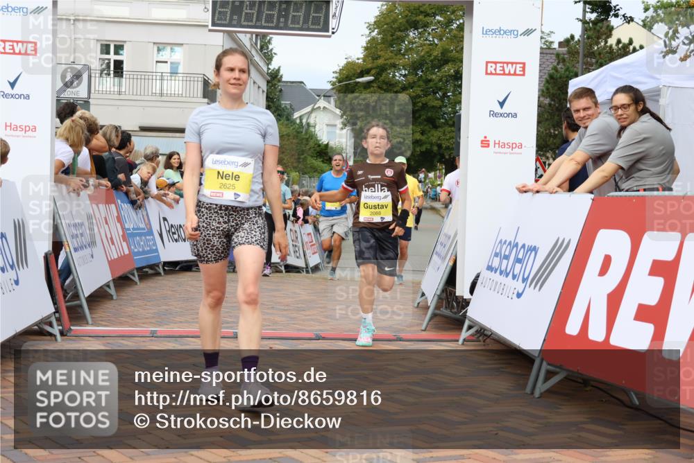 31.08.2025 - 21. Blankeneser Heldenlauf Strokosch-Dieckow http://msf.ph/oto/8659816 31.08.2025 10:28:20 Ziel 2140, 2133, 2625, 2431, 2088, 2052, 2531 meine-sportfotos.de