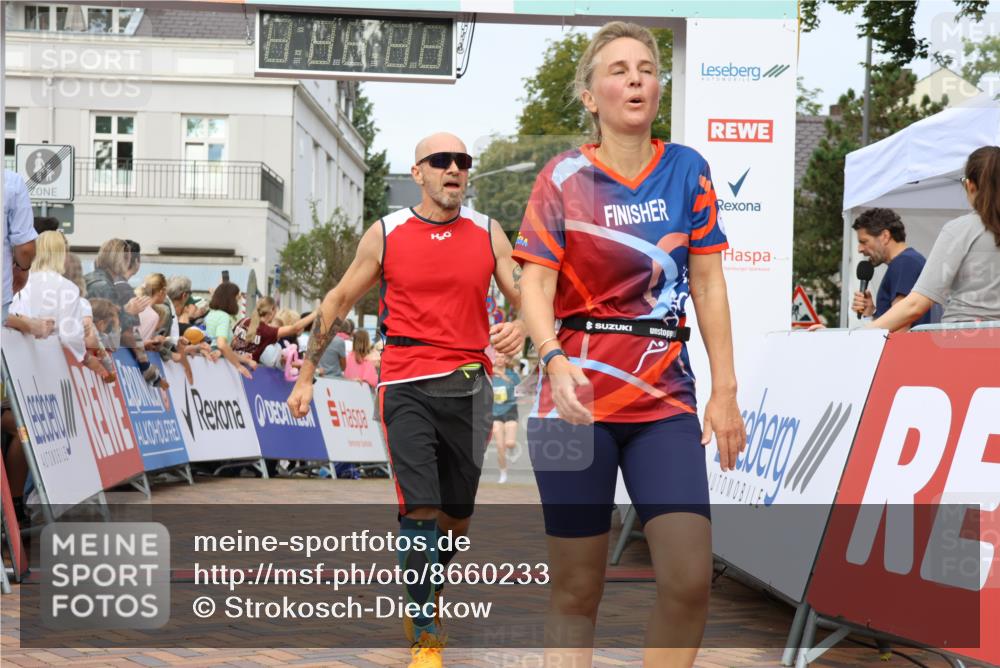 31.08.2025 - 21. Blankeneser Heldenlauf Strokosch-Dieckow http://msf.ph/oto/8660233 31.08.2025 10:26:15 Ziel 2162, 2046, 2252, 2671, 2564, 2447, 2467 meine-sportfotos.de