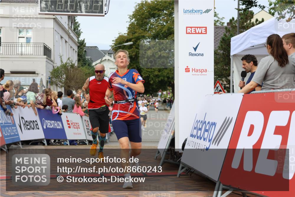 31.08.2025 - 21. Blankeneser Heldenlauf Strokosch-Dieckow http://msf.ph/oto/8660243 31.08.2025 10:26:13 Ziel 2736, 2777, 2046, 2671, 2564, 2447 meine-sportfotos.de