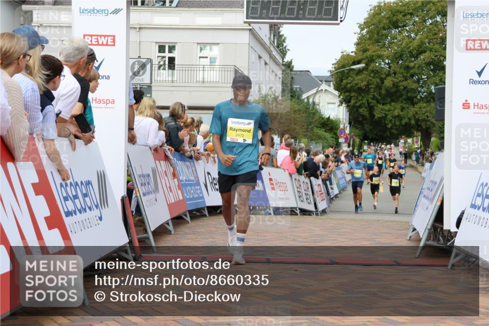 31.08.2025 - 21. Blankeneser Heldenlauf Strokosch-Dieckow http://msf.ph/oto/8660335 31.08.2025 10:25:49 Ziel 2366, 2235, 2472 meine-sportfotos.de