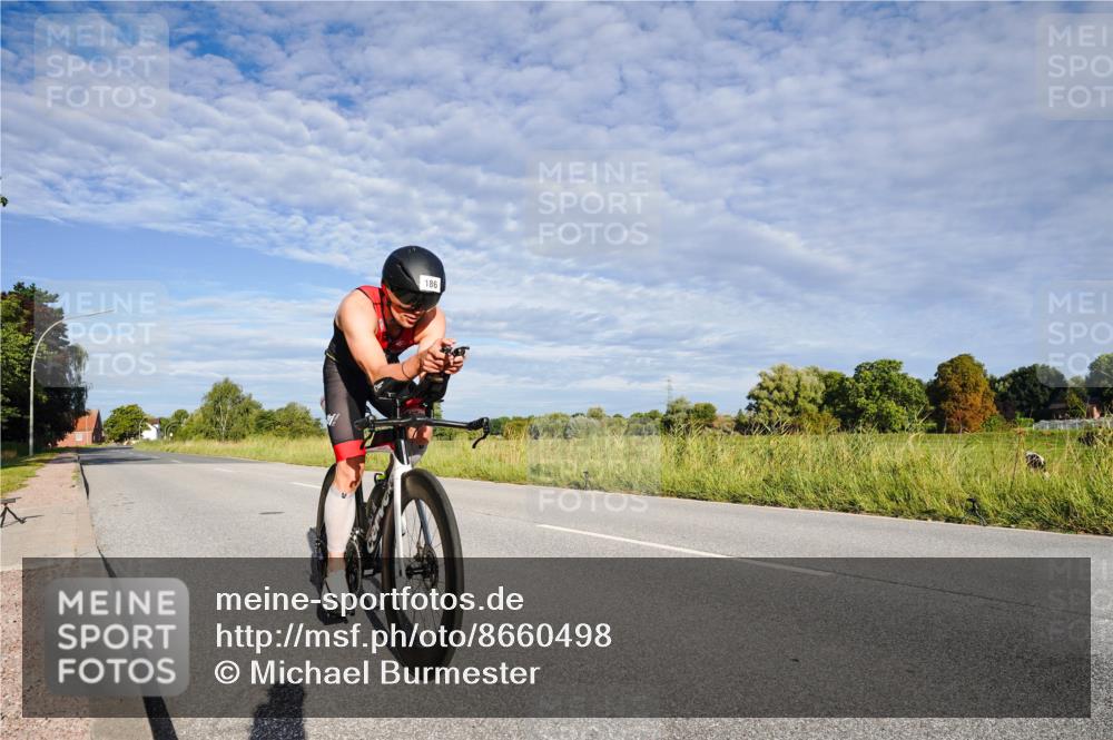 31.08.2025 - Elbe Triathlon Hamburg Michael Burmester http://msf.ph/oto/8660498 31.08.2025 08:38:04 Radfahren 186 meine-sportfotos.de
