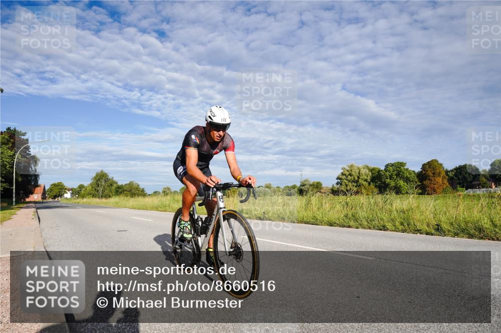 31.08.2025 - Elbe Triathlon Hamburg Michael Burmester http://msf.ph/oto/8660516 31.08.2025 08:39:36 Radfahren 172, 220 meine-sportfotos.de