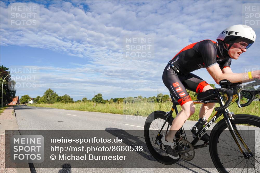 31.08.2025 - Elbe Triathlon Hamburg Michael Burmester http://msf.ph/oto/8660538 31.08.2025 08:41:08 Radfahren 211 meine-sportfotos.de