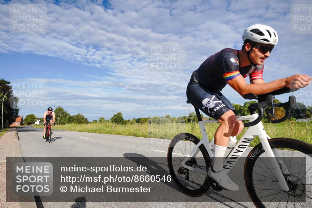 31.08.2025 - Elbe Triathlon Hamburg Michael Burmester http://msf.ph/oto/8660546 31.08.2025 08:41:59 Radfahren 180, 182 meine-sportfotos.de