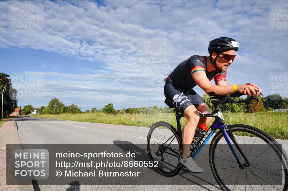31.08.2025 - Elbe Triathlon Hamburg Michael Burmester http://msf.ph/oto/8660552 31.08.2025 08:42:25 Radfahren 166 meine-sportfotos.de