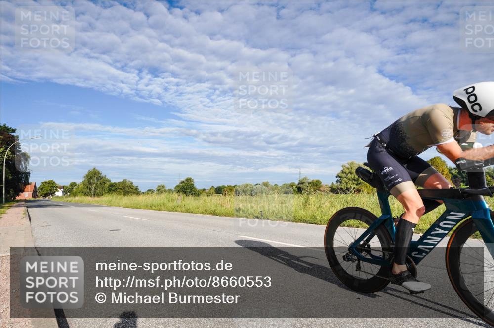 31.08.2025 - Elbe Triathlon Hamburg Michael Burmester http://msf.ph/oto/8660553 31.08.2025 08:42:36 Radfahren 207 meine-sportfotos.de
