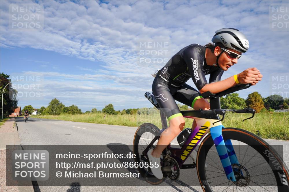 31.08.2025 - Elbe Triathlon Hamburg Michael Burmester http://msf.ph/oto/8660555 31.08.2025 08:42:51 Radfahren 231, 234 meine-sportfotos.de