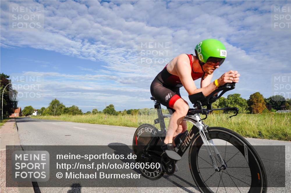 31.08.2025 - Elbe Triathlon Hamburg Michael Burmester http://msf.ph/oto/8660560 31.08.2025 08:43:02 Radfahren 185 meine-sportfotos.de
