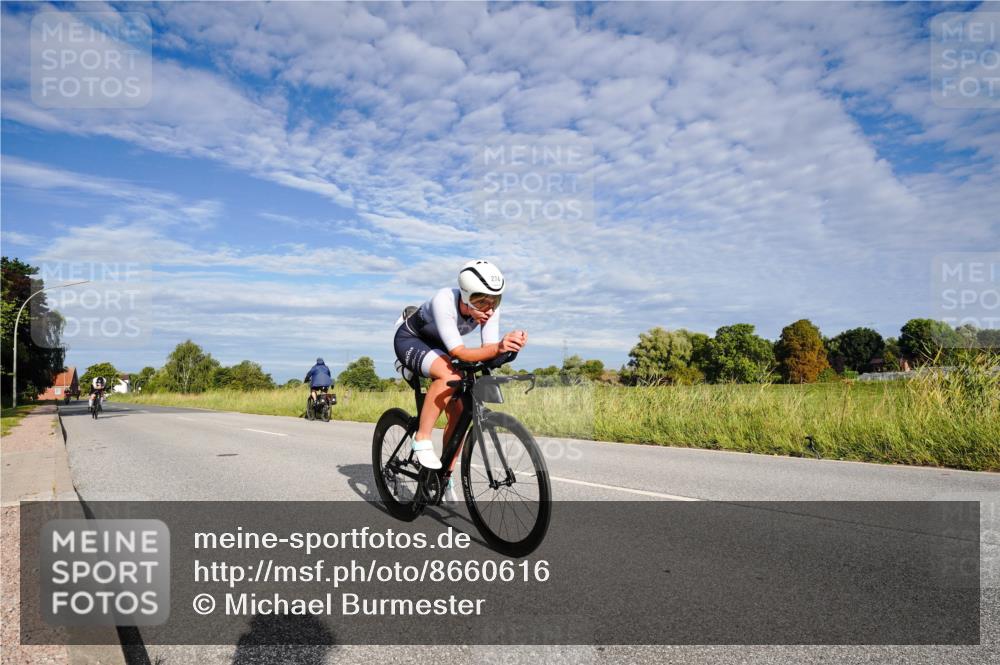 31.08.2025 - Elbe Triathlon Hamburg Michael Burmester http://msf.ph/oto/8660616 31.08.2025 08:48:07 Radfahren 170, 213, 243, 274 meine-sportfotos.de